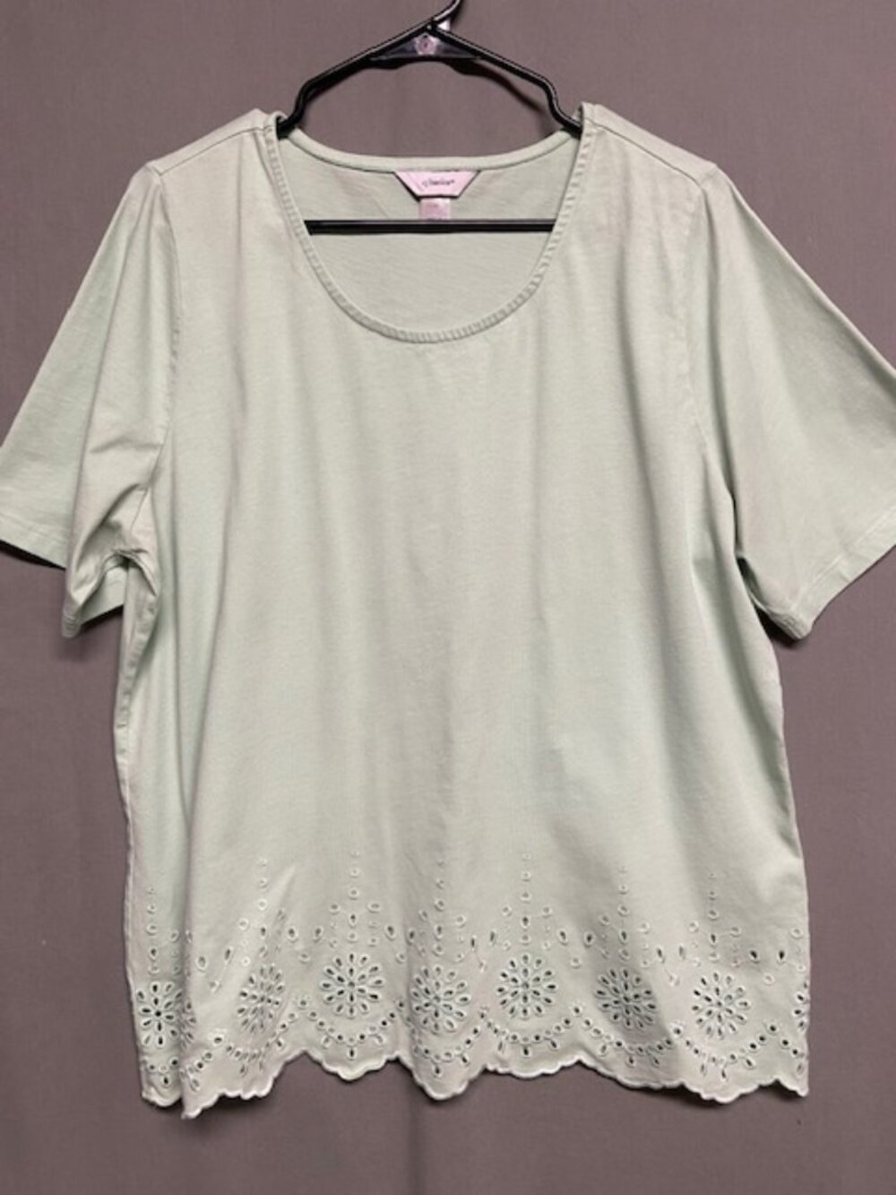 Christopher & Banks 1X Mint colored short sleeve top with Eyelet trim